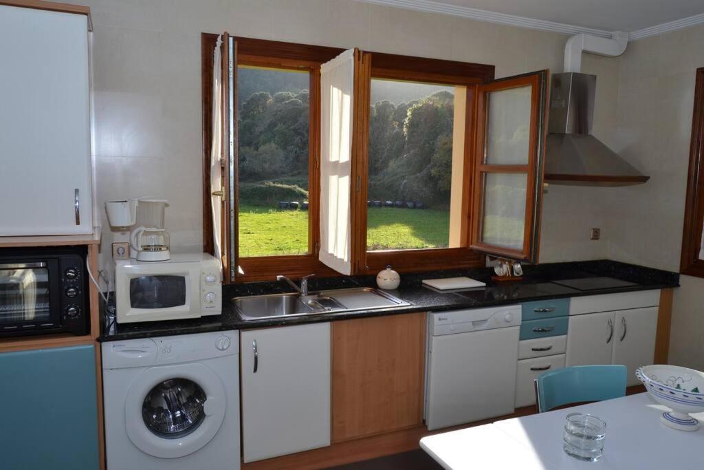 Pendueles Casa Manuela Llanes Asturias.ヴィラ エクステリア 写真